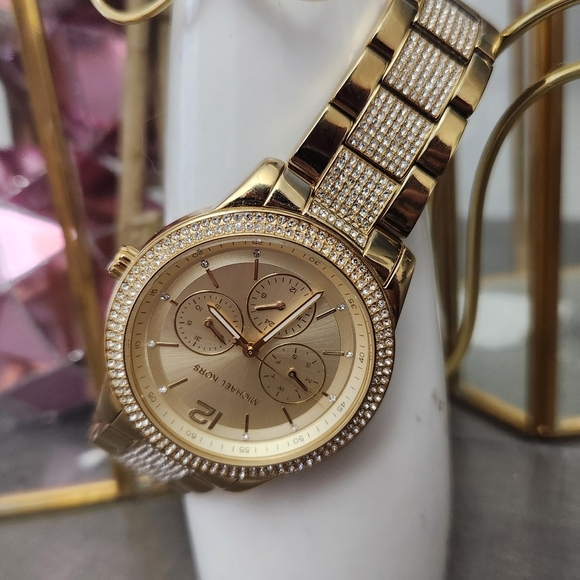 Michael Kors Gold Toned Watch w diamond Rhinestones - Picture 3 of 10